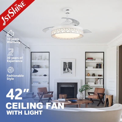 LED-Deckenventilator mit Fernbedienung und Metalllampenkörpermaterial