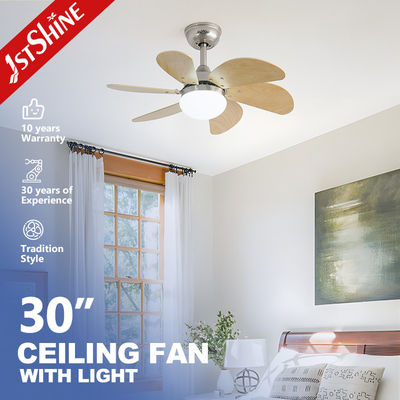 Kleiner 30-Zoll-Deckenventilator mit Licht und Fernbedienung 6 MDF-Klingen 6 Geschwindigkeiten 10 Jahre Motor