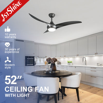 Stilvoller und moderner Deckenventilator mit Licht und geringer Geräuschfreiheit