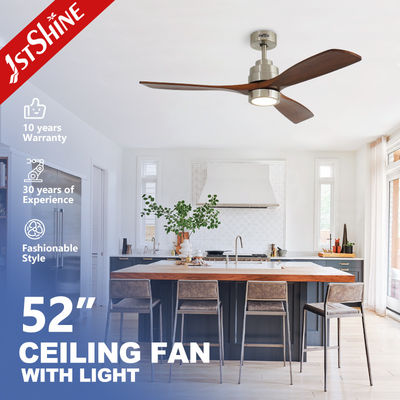 110-240V/50Hz-60Hz Eingangsspannung V LED Deckenventilator mit Metallkörper und Massivholzblättern
